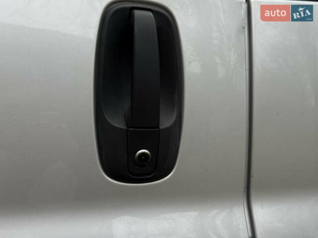 Серый Опель Виваро, объемом двигателя 2 л и пробегом 278 тыс. км за 12700 $, фото 18 на Automoto.ua