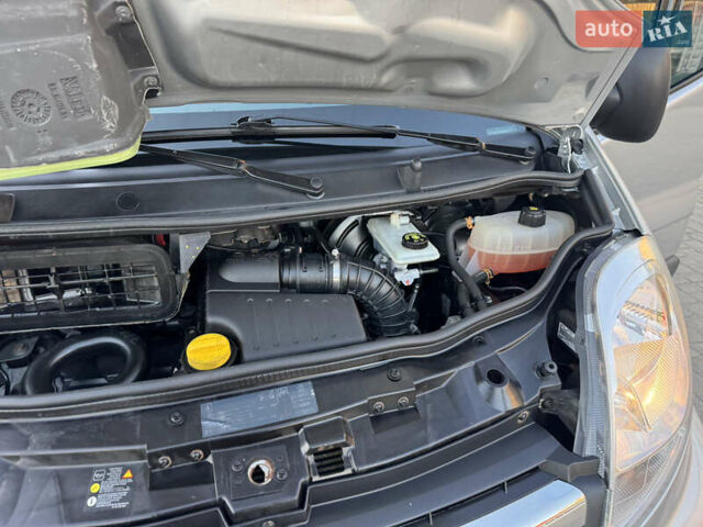 Серый Опель Виваро, объемом двигателя 2 л и пробегом 285 тыс. км за 13950 $, фото 62 на Automoto.ua