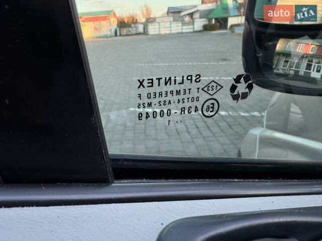 Серый Опель Виваро, объемом двигателя 2 л и пробегом 285 тыс. км за 13950 $, фото 54 на Automoto.ua