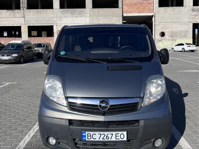 Сірий Опель Віваро, об'ємом двигуна 2 л та пробігом 312 тис. км за 10999 $, фото 2 на Automoto.ua