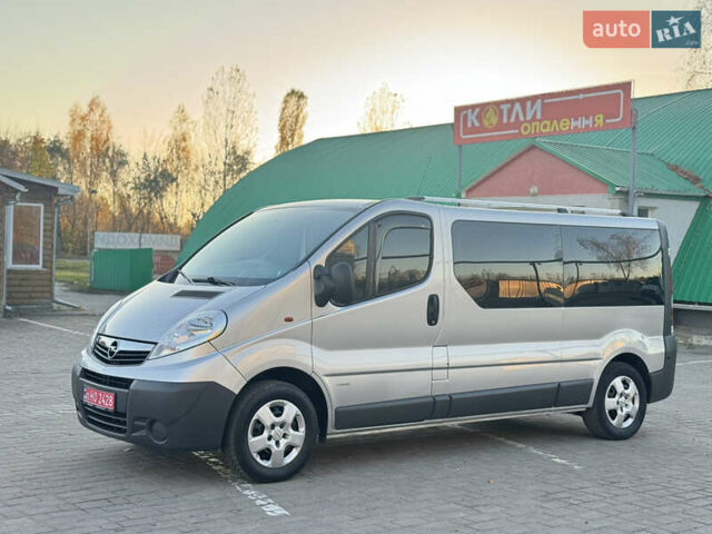 Серый Опель Виваро, объемом двигателя 2 л и пробегом 285 тыс. км за 13950 $, фото 6 на Automoto.ua