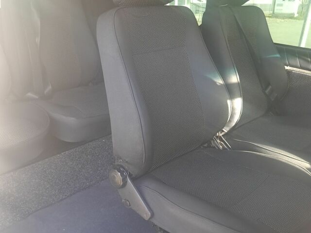 Серый Опель Виваро, объемом двигателя 2 л и пробегом 340 тыс. км за 9800 $, фото 2 на Automoto.ua