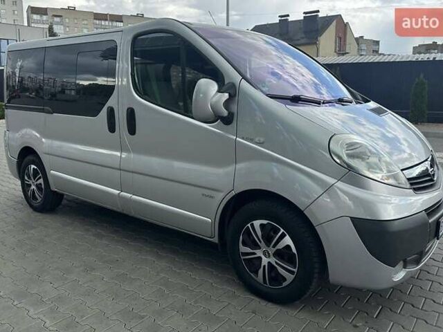 Серый Опель Виваро, объемом двигателя 2 л и пробегом 250 тыс. км за 13999 $, фото 44 на Automoto.ua