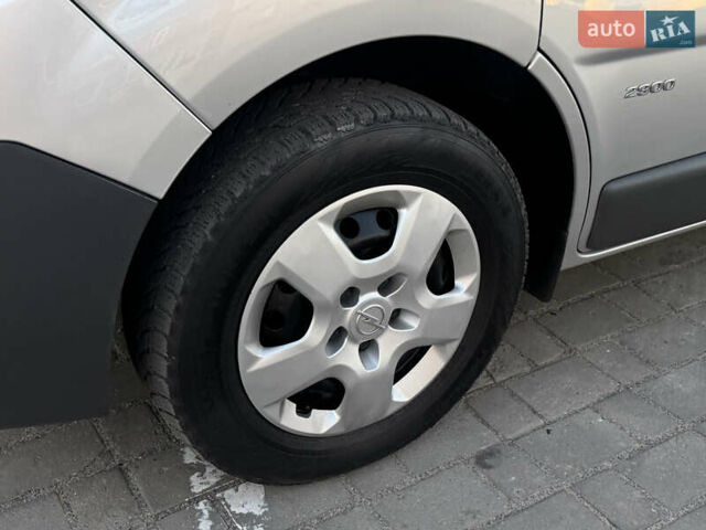 Серый Опель Виваро, объемом двигателя 2 л и пробегом 285 тыс. км за 13950 $, фото 26 на Automoto.ua