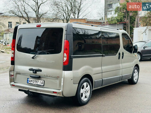 Сірий Опель Віваро, об'ємом двигуна 2 л та пробігом 264 тис. км за 14500 $, фото 6 на Automoto.ua