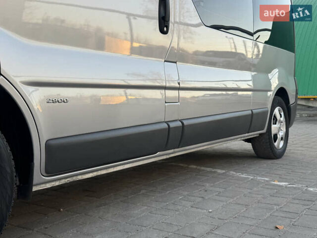 Серый Опель Виваро, объемом двигателя 2 л и пробегом 285 тыс. км за 13950 $, фото 29 на Automoto.ua