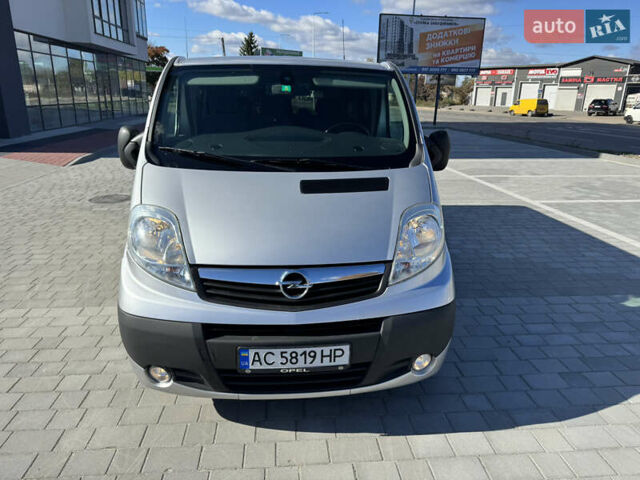 Серый Опель Виваро, объемом двигателя 2 л и пробегом 218 тыс. км за 15850 $, фото 12 на Automoto.ua