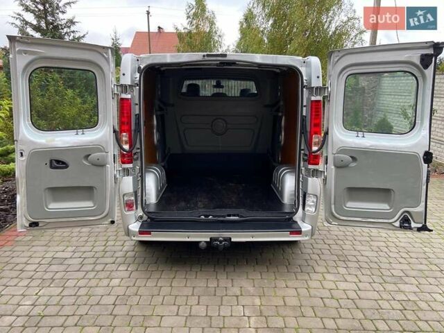 Серый Опель Виваро, объемом двигателя 2.5 л и пробегом 285 тыс. км за 13950 $, фото 33 на Automoto.ua