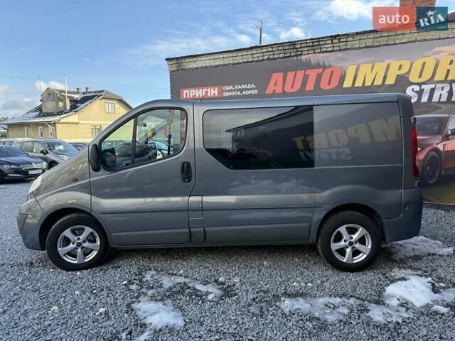 Серый Опель Виваро, объемом двигателя 2 л и пробегом 244 тыс. км за 13000 $, фото 4 на Automoto.ua