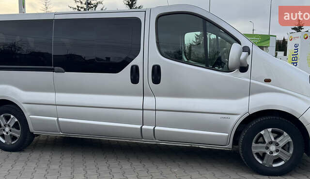 Сірий Опель Віваро, об'ємом двигуна 0 л та пробігом 300 тис. км за 14500 $, фото 8 на Automoto.ua