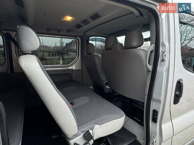 Серый Опель Виваро, объемом двигателя 2 л и пробегом 250 тыс. км за 14950 $, фото 47 на Automoto.ua