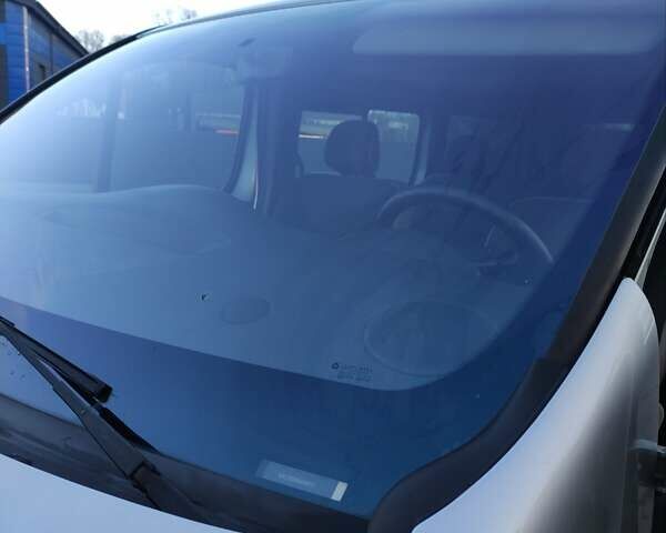 Серый Опель Виваро, объемом двигателя 2 л и пробегом 270 тыс. км за 15200 $, фото 35 на Automoto.ua