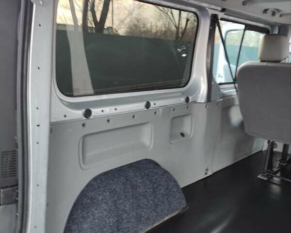 Серый Опель Виваро, объемом двигателя 2 л и пробегом 270 тыс. км за 15200 $, фото 46 на Automoto.ua