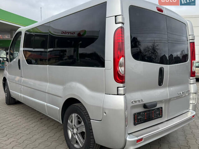 Сірий Опель Віваро, об'ємом двигуна 0 л та пробігом 300 тис. км за 14500 $, фото 3 на Automoto.ua
