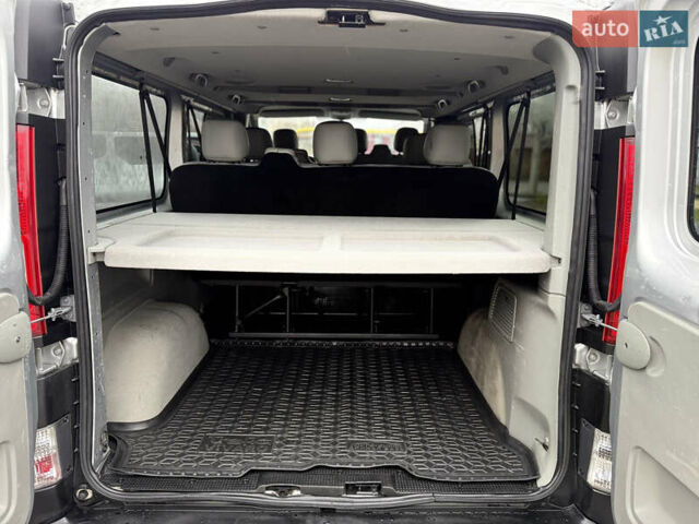 Серый Опель Виваро, объемом двигателя 2 л и пробегом 290 тыс. км за 14650 $, фото 25 на Automoto.ua