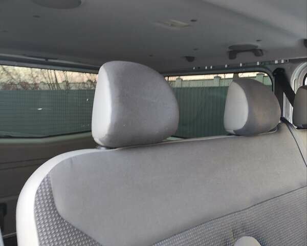 Серый Опель Виваро, объемом двигателя 2 л и пробегом 270 тыс. км за 15200 $, фото 43 на Automoto.ua