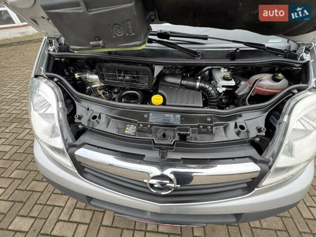 Серый Опель Виваро, объемом двигателя 2 л и пробегом 250 тыс. км за 14950 $, фото 52 на Automoto.ua