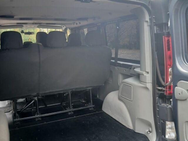 Серый Опель Виваро, объемом двигателя 2 л и пробегом 261 тыс. км за 16500 $, фото 3 на Automoto.ua