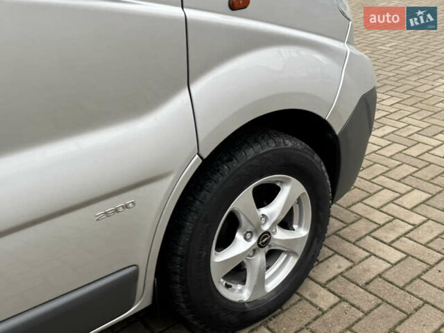 Серый Опель Виваро, объемом двигателя 2 л и пробегом 250 тыс. км за 14950 $, фото 34 на Automoto.ua