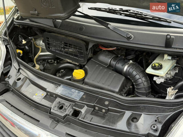 Сірий Опель Віваро, об'ємом двигуна 2 л та пробігом 282 тис. км за 13850 $, фото 28 на Automoto.ua