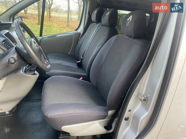 Серый Опель Виваро, объемом двигателя 2 л и пробегом 216 тыс. км за 14950 $, фото 21 на Automoto.ua