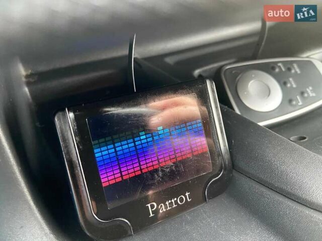 Серый Опель Виваро, объемом двигателя 2.5 л и пробегом 285 тыс. км за 13950 $, фото 26 на Automoto.ua