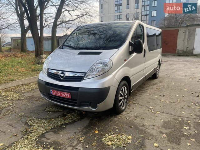 Серый Опель Виваро, объемом двигателя 2 л и пробегом 216 тыс. км за 14950 $, фото 1 на Automoto.ua