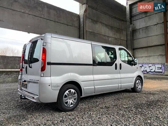 Серый Опель Виваро, объемом двигателя 2.5 л и пробегом 265 тыс. км за 13850 $, фото 15 на Automoto.ua