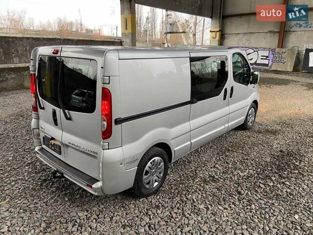 Серый Опель Виваро, объемом двигателя 2.5 л и пробегом 265 тыс. км за 13850 $, фото 40 на Automoto.ua