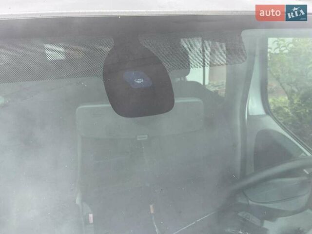 Серый Опель Виваро, объемом двигателя 2.5 л и пробегом 285 тыс. км за 13950 $, фото 25 на Automoto.ua