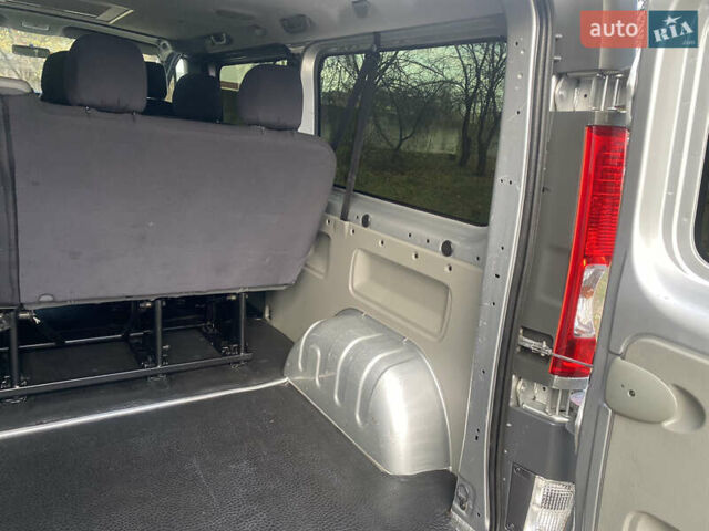 Серый Опель Виваро, объемом двигателя 2 л и пробегом 216 тыс. км за 14950 $, фото 27 на Automoto.ua