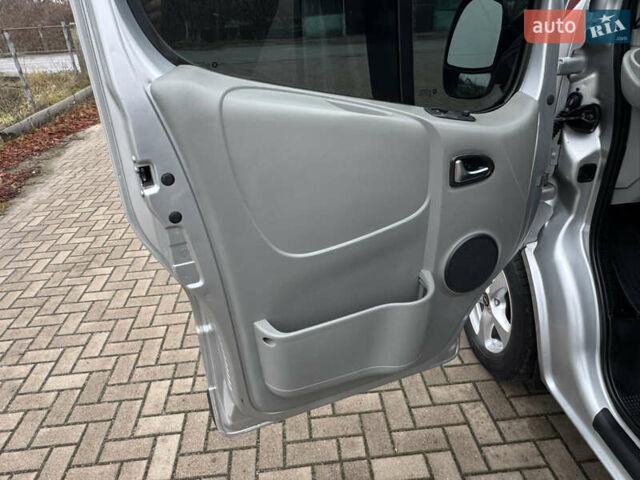 Серый Опель Виваро, объемом двигателя 2 л и пробегом 250 тыс. км за 14950 $, фото 35 на Automoto.ua