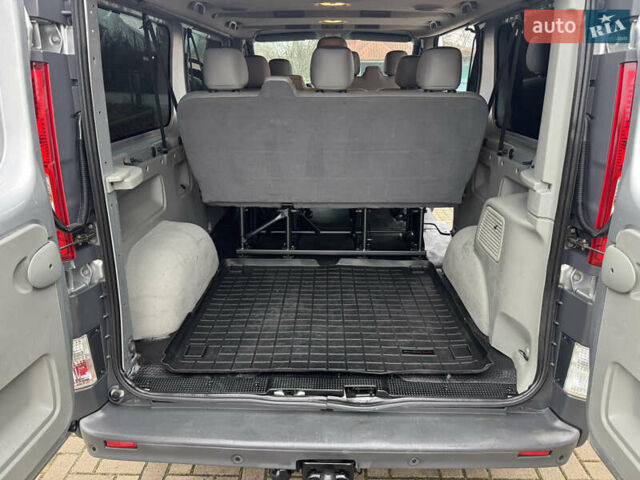 Серый Опель Виваро, объемом двигателя 2 л и пробегом 250 тыс. км за 14950 $, фото 50 на Automoto.ua