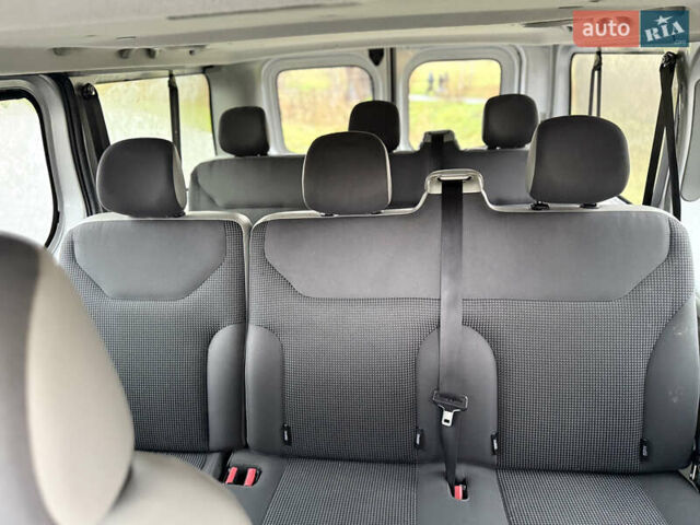 Серый Опель Виваро, объемом двигателя 2 л и пробегом 290 тыс. км за 14650 $, фото 19 на Automoto.ua