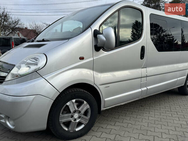 Сірий Опель Віваро, об'ємом двигуна 0 л та пробігом 300 тис. км за 14500 $, фото 1 на Automoto.ua