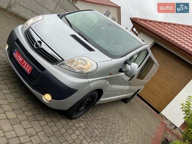 Серый Опель Виваро, объемом двигателя 2.5 л и пробегом 285 тыс. км за 13950 $, фото 12 на Automoto.ua