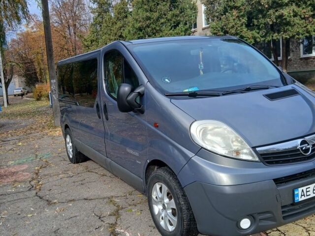 Серый Опель Виваро, объемом двигателя 2 л и пробегом 261 тыс. км за 16500 $, фото 5 на Automoto.ua