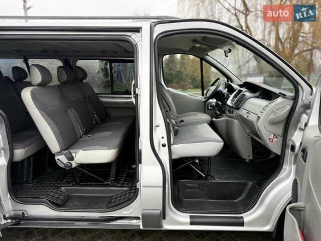 Серый Опель Виваро, объемом двигателя 2 л и пробегом 290 тыс. км за 14650 $, фото 21 на Automoto.ua