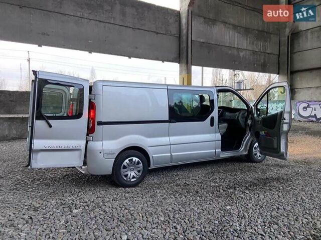 Серый Опель Виваро, объемом двигателя 2.5 л и пробегом 265 тыс. км за 13850 $, фото 35 на Automoto.ua