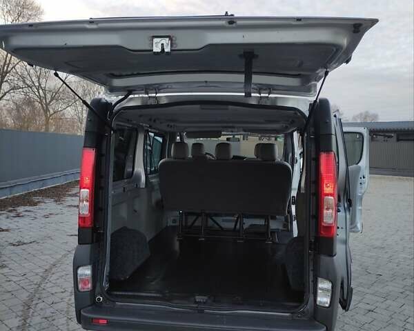 Серый Опель Виваро, объемом двигателя 2 л и пробегом 270 тыс. км за 15200 $, фото 47 на Automoto.ua