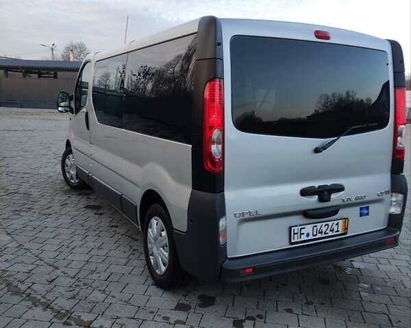 Серый Опель Виваро, объемом двигателя 2 л и пробегом 270 тыс. км за 15200 $, фото 12 на Automoto.ua