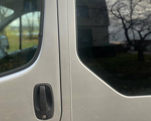 Серый Опель Виваро, объемом двигателя 2 л и пробегом 216 тыс. км за 14950 $, фото 17 на Automoto.ua