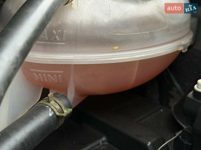 Сірий Опель Віваро, об'ємом двигуна 2 л та пробігом 282 тис. км за 13850 $, фото 29 на Automoto.ua