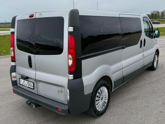 Серый Опель Виваро, объемом двигателя 2 л и пробегом 168 тыс. км за 7900 $, фото 5 на Automoto.ua