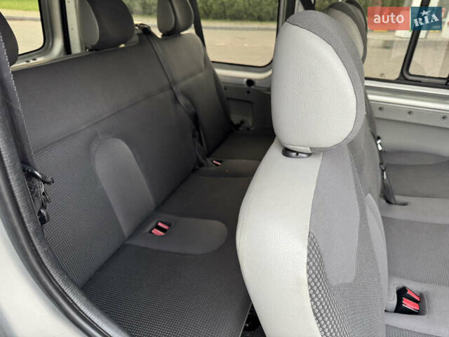 Сірий Опель Віваро, об'ємом двигуна 0 л та пробігом 300 тис. км за 14500 $, фото 13 на Automoto.ua