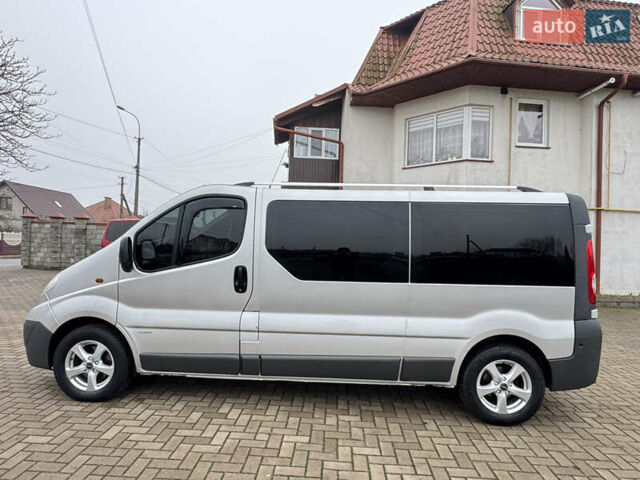 Серый Опель Виваро, объемом двигателя 2 л и пробегом 250 тыс. км за 14950 $, фото 6 на Automoto.ua