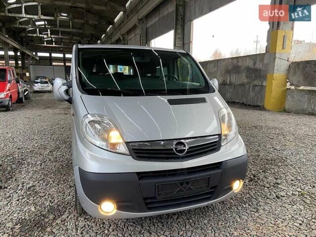 Серый Опель Виваро, объемом двигателя 2.5 л и пробегом 265 тыс. км за 13850 $, фото 47 на Automoto.ua