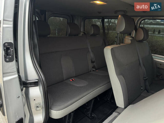 Серый Опель Виваро, объемом двигателя 2 л и пробегом 250 тыс. км за 14950 $, фото 49 на Automoto.ua