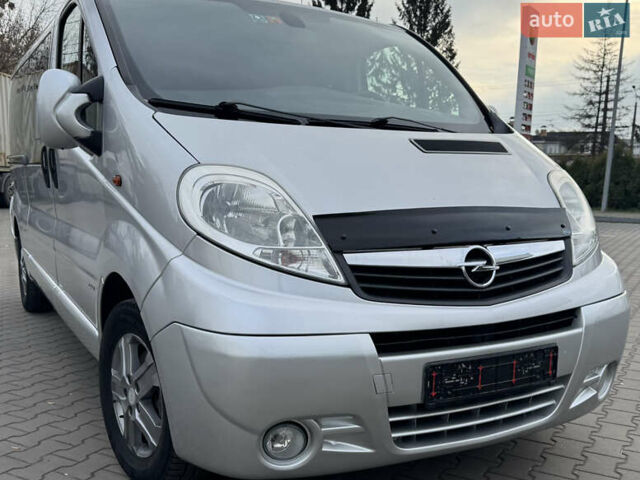 Сірий Опель Віваро, об'ємом двигуна 0 л та пробігом 300 тис. км за 14500 $, фото 9 на Automoto.ua