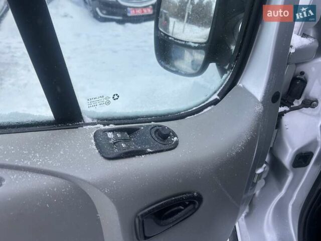 Серый Опель Виваро, объемом двигателя 2 л и пробегом 314 тыс. км за 13500 $, фото 13 на Automoto.ua